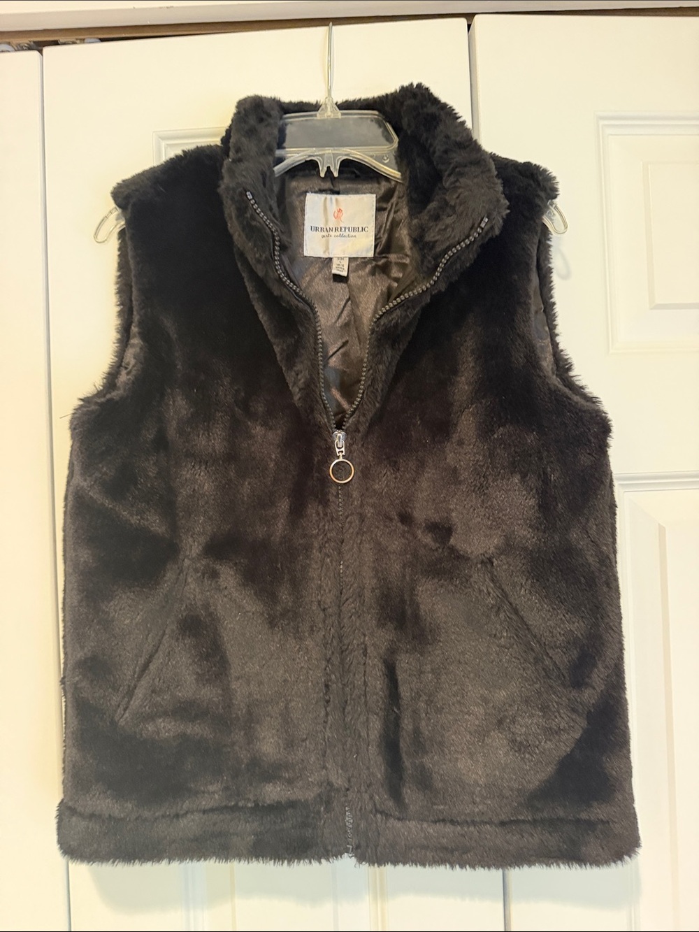 Urban Republic Black Faux Fur Zip Vest